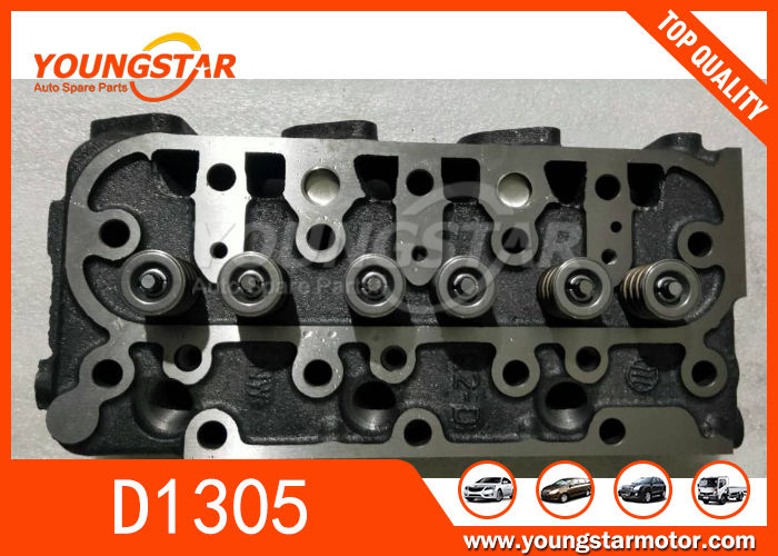 Kepala Silinder Lengkap Untuk Mesin KUBOTA D1305 16030-03044 16022-03040 (2 jenis dengan lubang dan tanpa lubang)